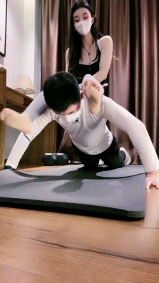 【罗宾】女学员调健身教练 bf22948-绳艺资料库