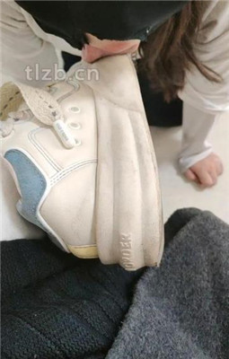 图片[3]-【爱可呀】双S玩学姐-清理鞋底/胶带封嘴/吹风机加热吸味-绳艺资料库