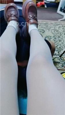图片[2]-【西安欣】脚插嘴/舔皮鞋白袜/踩踏-绳艺资料库