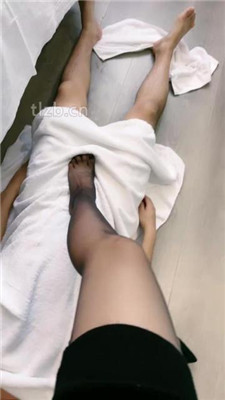 图片[3]-【天秤祖宗】黑丝美腿踩脚垫/嘴叼高跟【完整版】-绳艺资料库